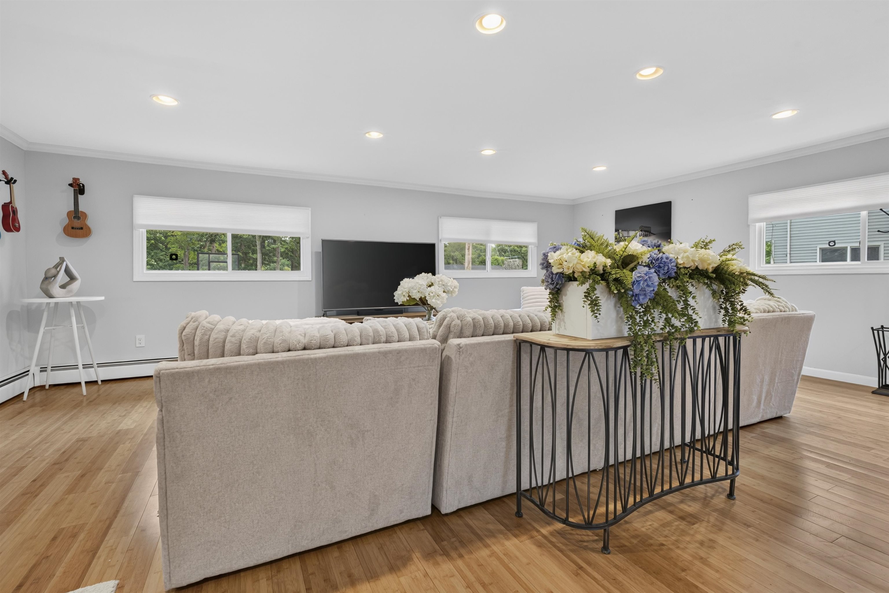 11 Tanglewood Drive