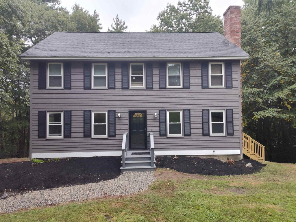 Photo of 27 Hampshire Drive, Derry, NH 03038 (MLS # 5111088)