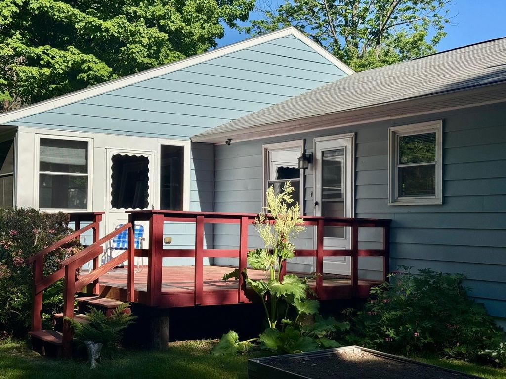 Photo of 25 Eastview Road, Keene, NH 03431 (MLS # 5093334)