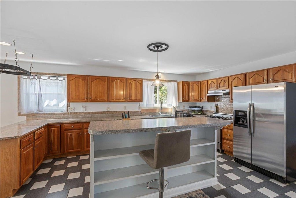 Photo of 130 Erie Street, Manchester, NH 03102 (MLS # 5102223)
