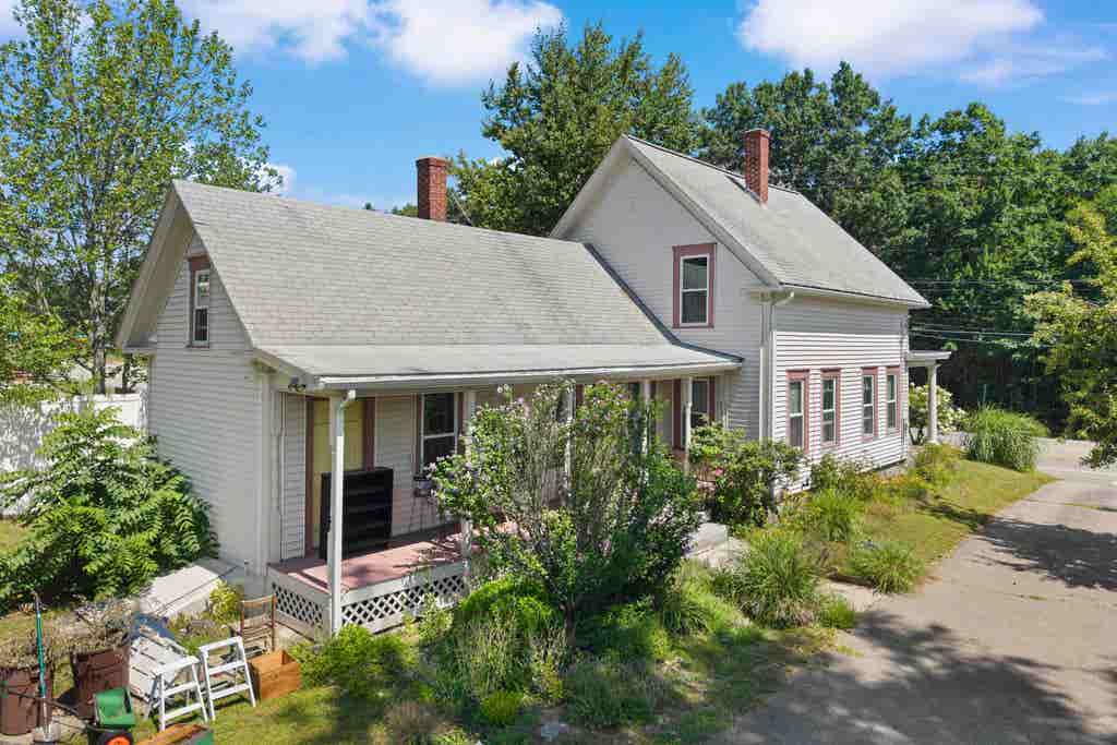 Photo of 114 Londonderry Turnpike, Manchester, NH 03104 (MLS # 5105075)