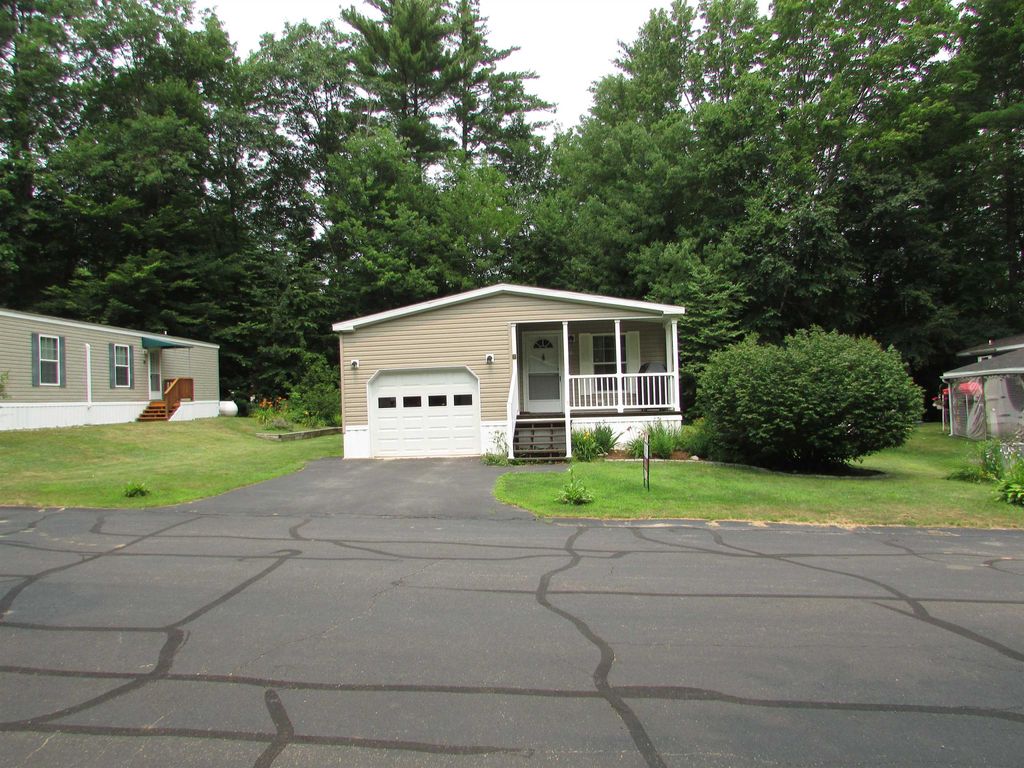 Photo of 71 Fox Hill Lane, Conway, NH 03813 (MLS # 5099356)