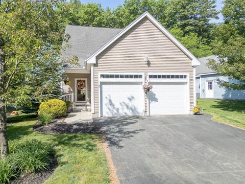Photo of 27 Hollow Ridge Drive #12, Nashua, NH 03062 (MLS # 5093855)