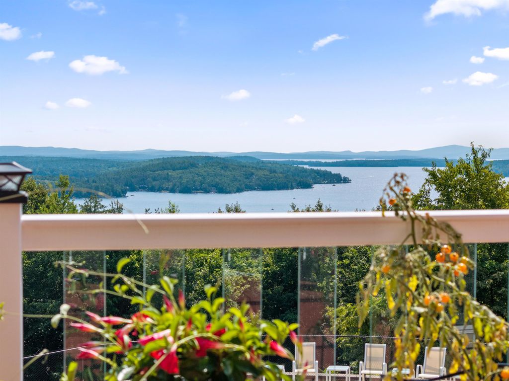 Photo of 56 Tracy Way, Meredith, NH 03253 (MLS # 5101320)