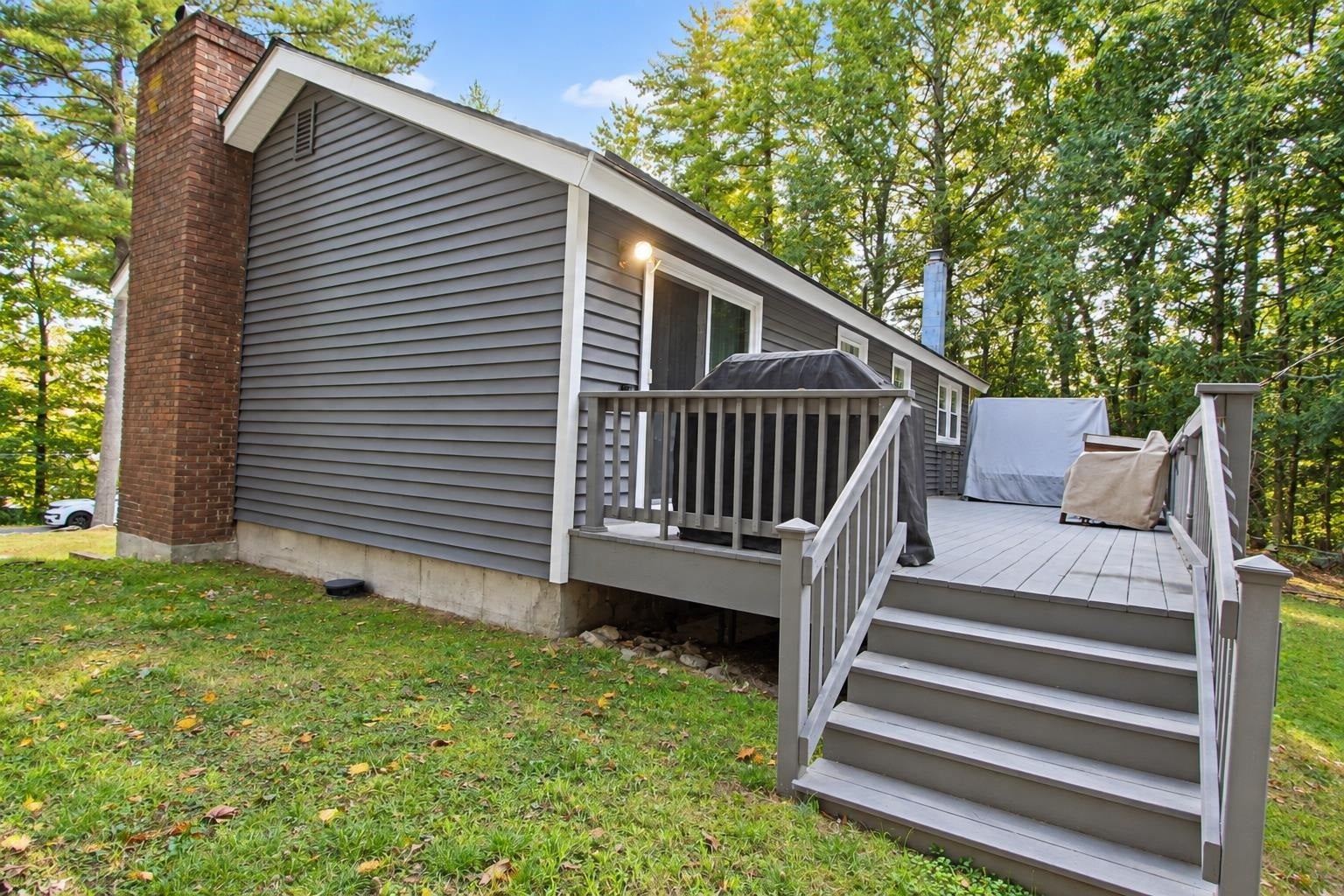 12 Roundtree Drive