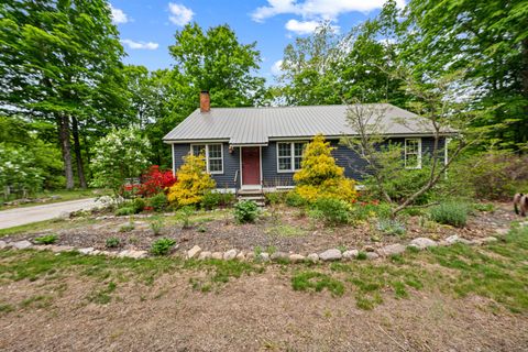 Photo of 164 Stagecoach Road, Barrington, NH 03825 (MLS # 5091224)