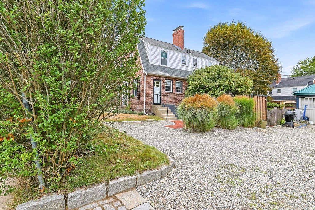 Photo of 258 Raleigh Way, Portsmouth, NH 03801 (MLS # 5108851)