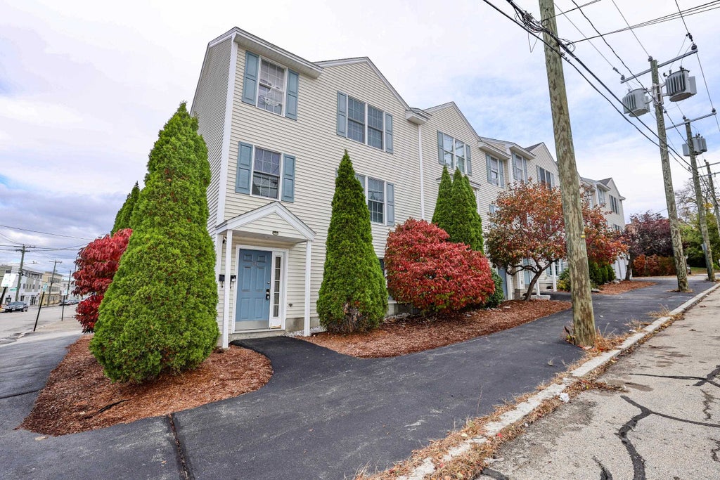 Photo of 594 Silver Street #1, Manchester, NH 03103 (MLS # 5115309)