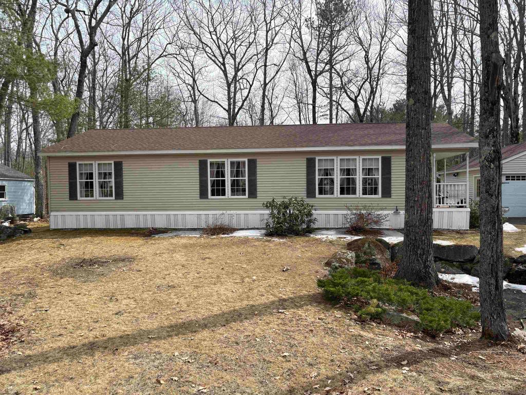 Photo of 9 Kenyann Drive, Wolfeboro, NH 03894 (MLS # 5081571)