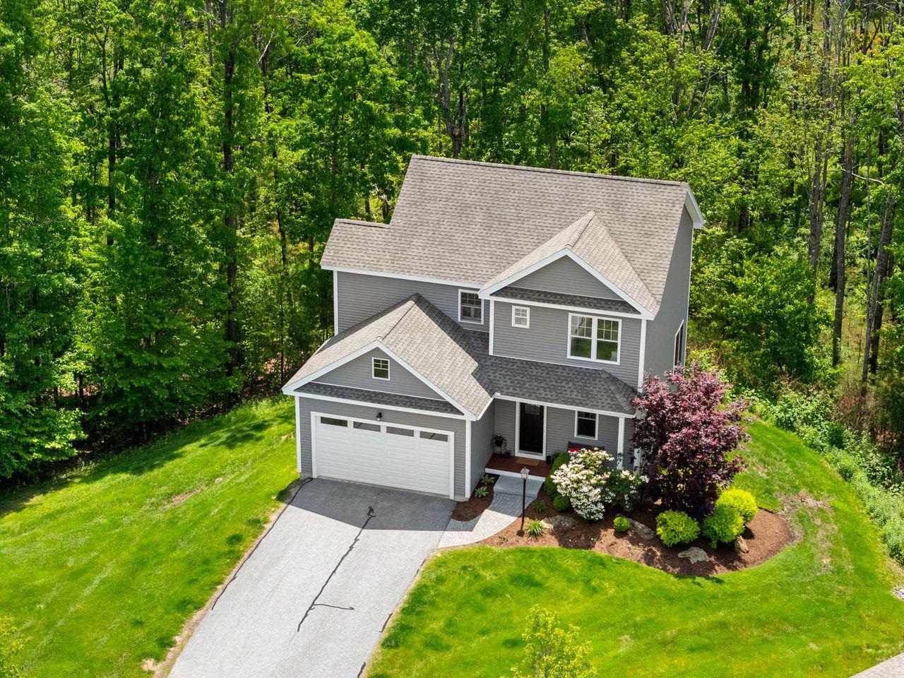 66 Redwood Way