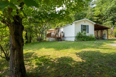 186 Oak Street St. Johnsbury VT 05819