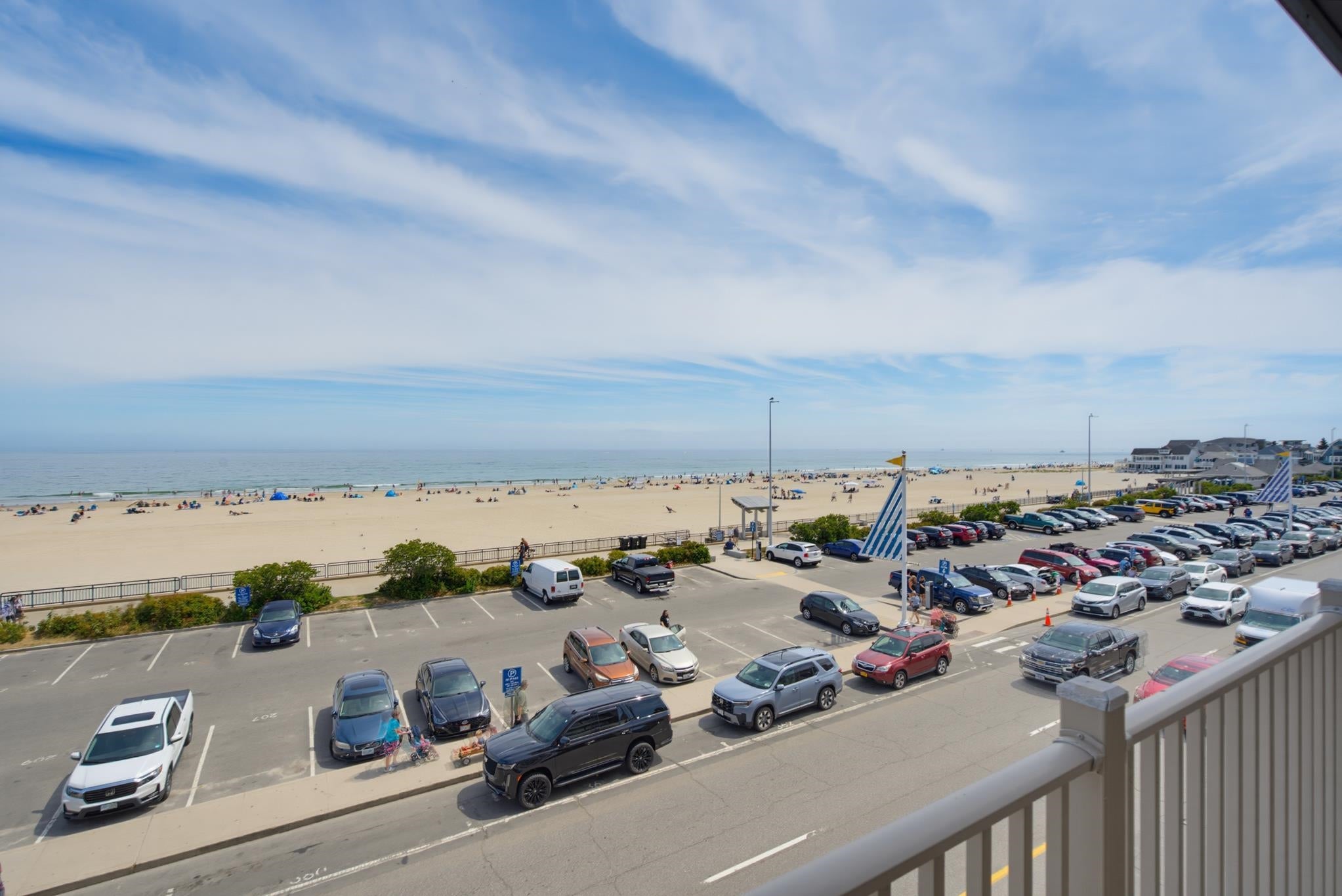83 Ocean Boulevard 303