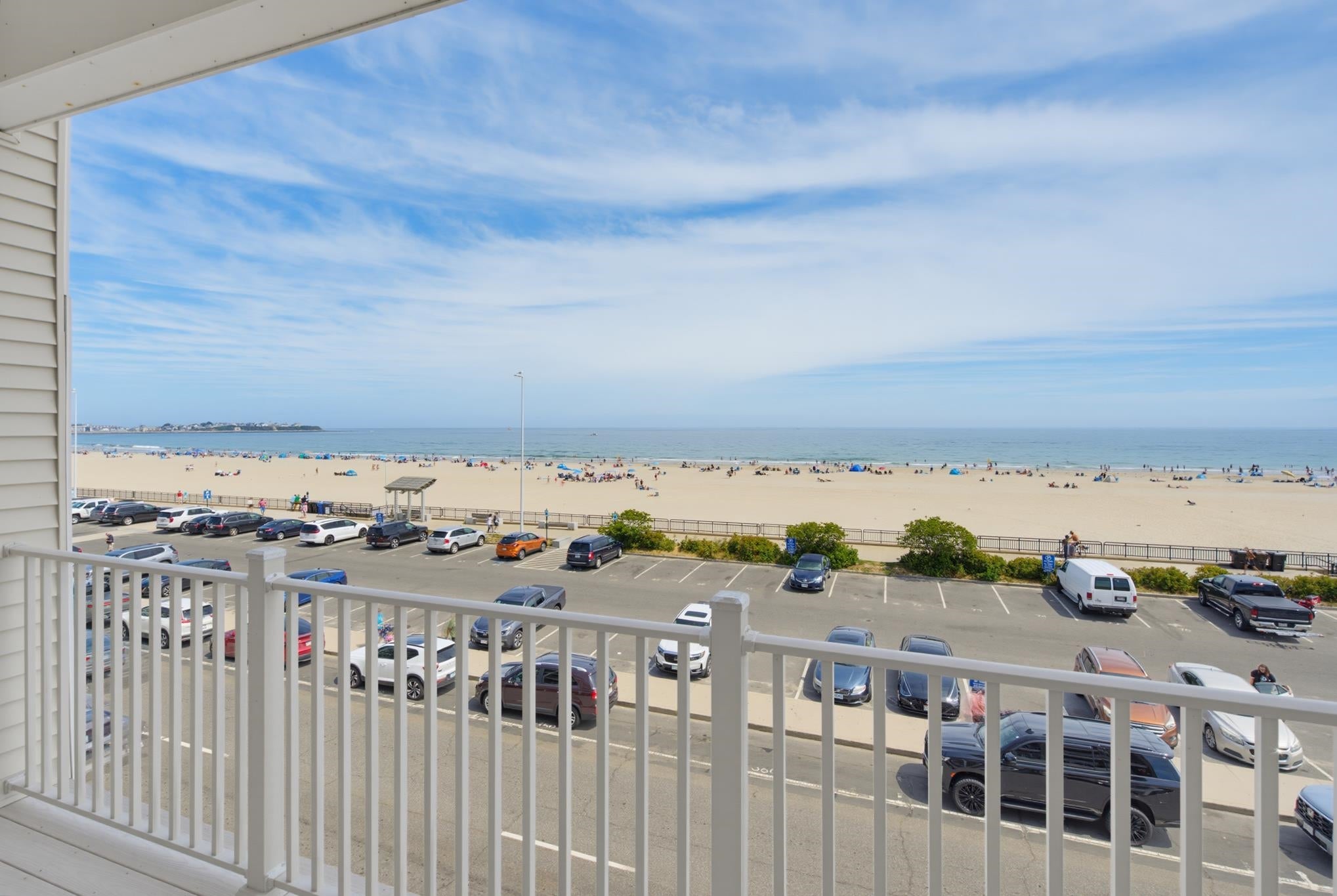 83 Ocean Boulevard 303