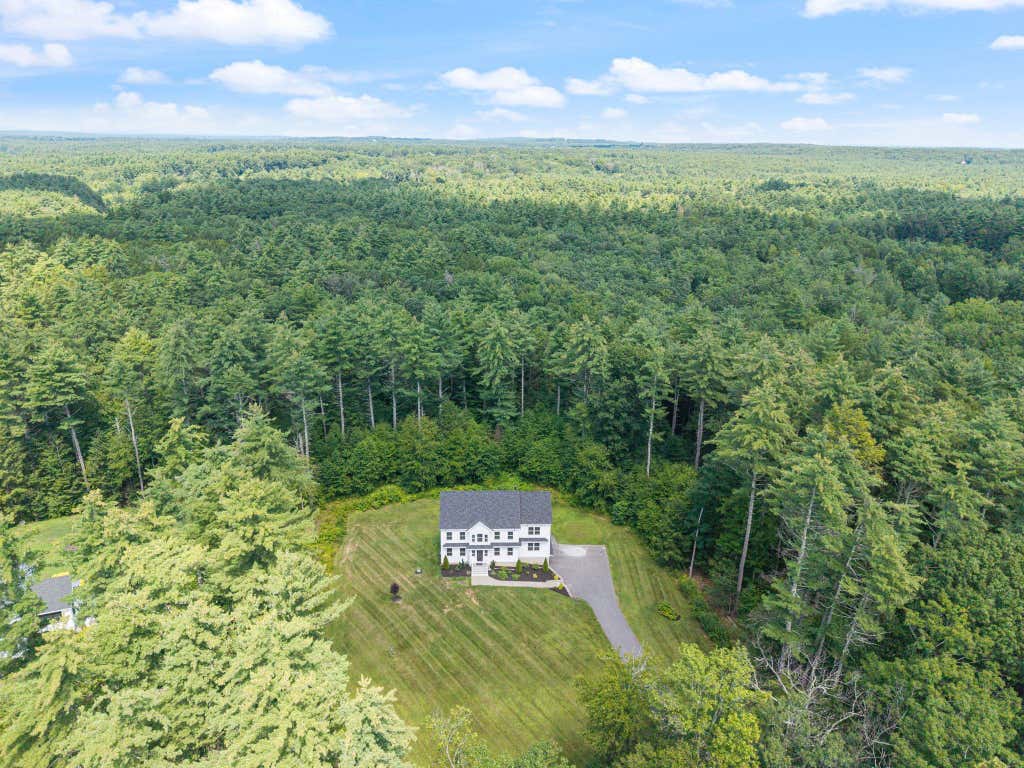 Photo of 21 Sanborn Road, Hampton Falls, NH 03844 (MLS # 5104910)