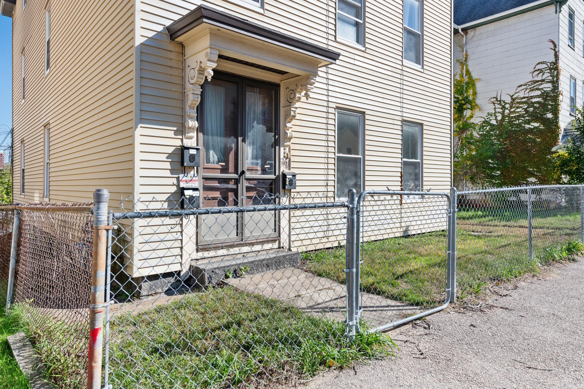 267 Cartier Street