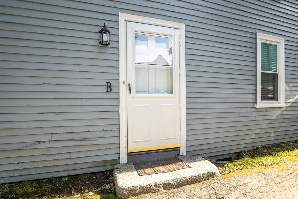 Photo of 137 Locust Street, Dover, NH 03820 (MLS # 5091419)