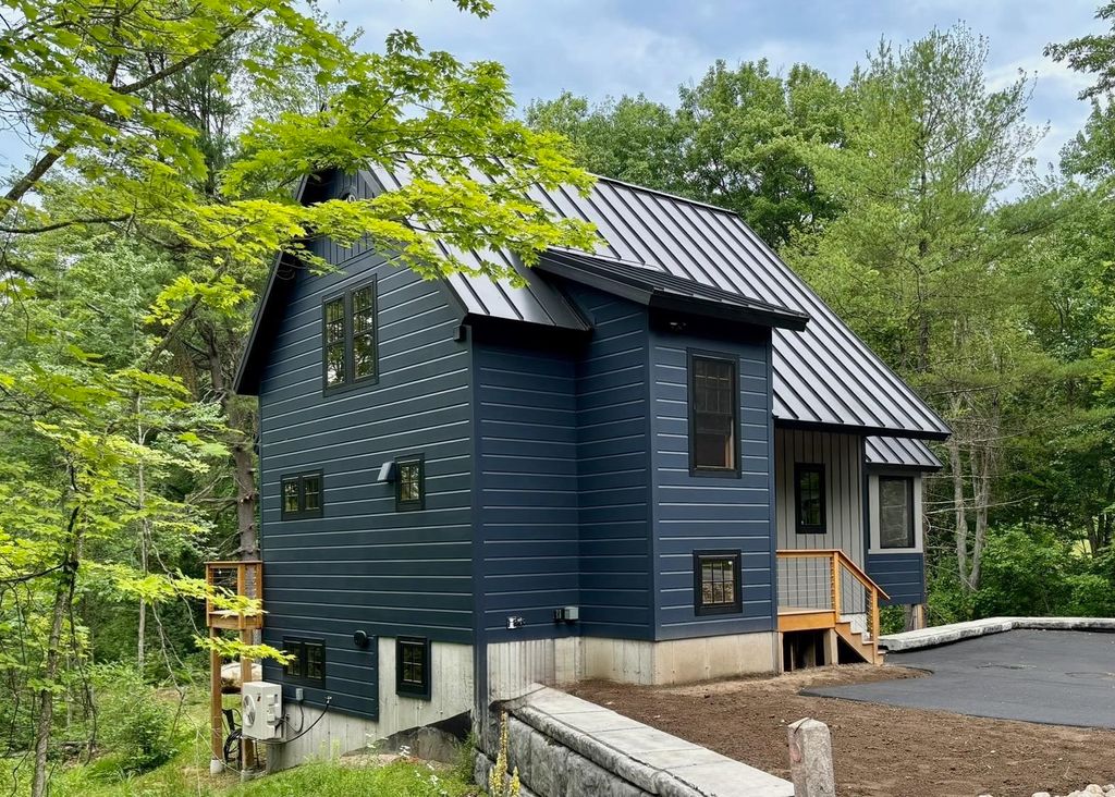 Photo of 86 Governor Wentworth Highway, Tuftonboro, NH 03853 (MLS # 5078613)