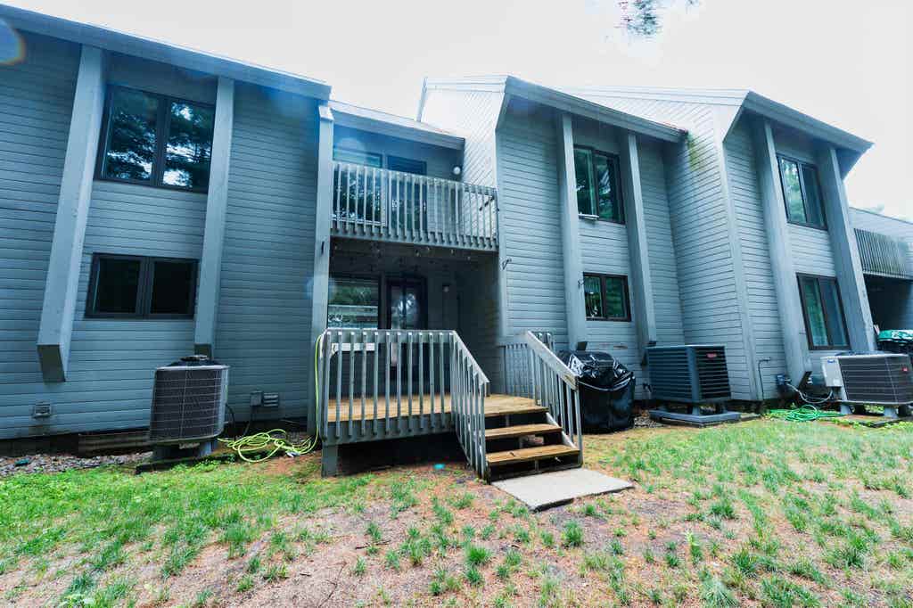 Photo of 5 Tsienneto Road #5, Derry, NH 03038 (MLS # 5101964)