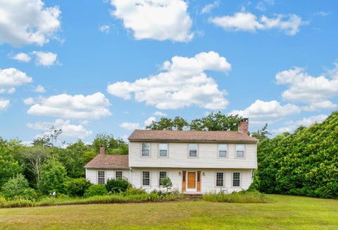 Photo of 217 Oak Ridge Road, Plaistow, NH 03865 (MLS # 5107637)