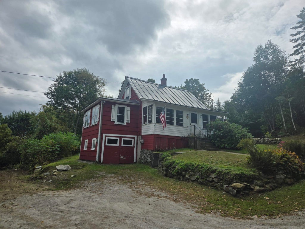 Photo of 226 Oak Street, Newport, NH 03773 (MLS # 5110985)