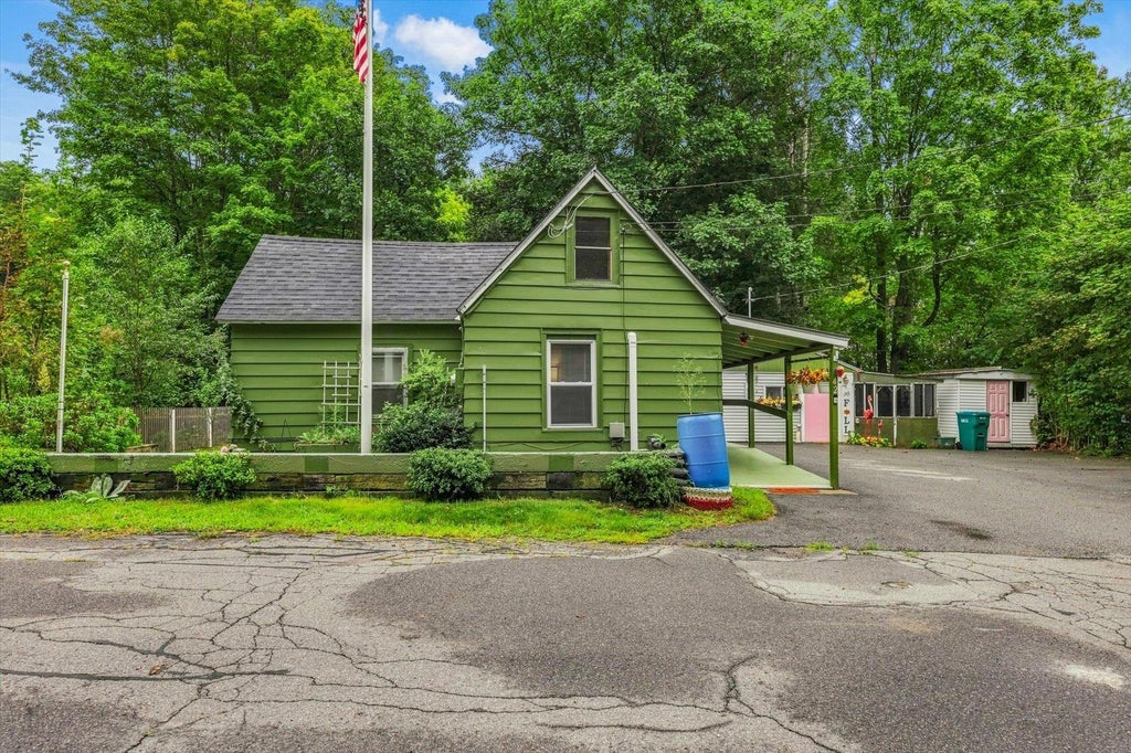 Photo of 42 Upper Knight Street, Keene, NH 03431 (MLS # 5108566)
