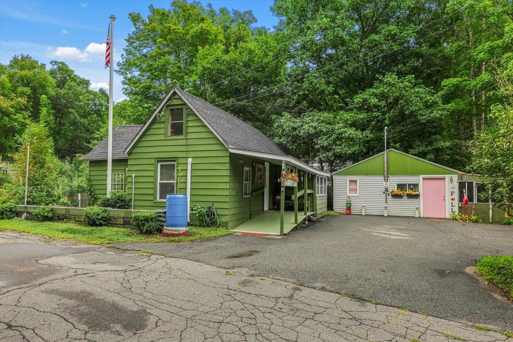 Photo of 42 Upper Knight Street, Keene, NH 03431 (MLS # 5108566)