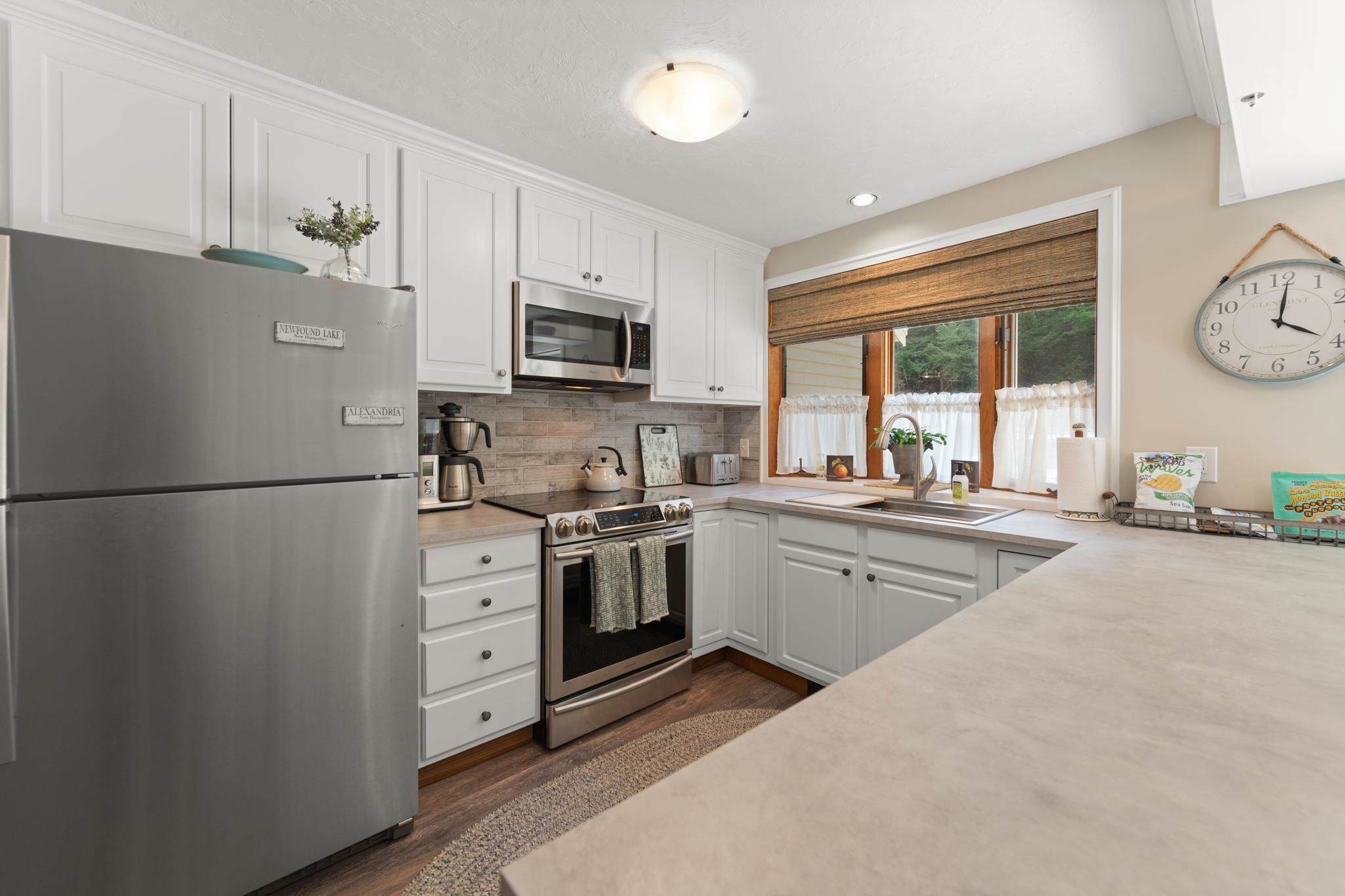 21 Village West Drive 15