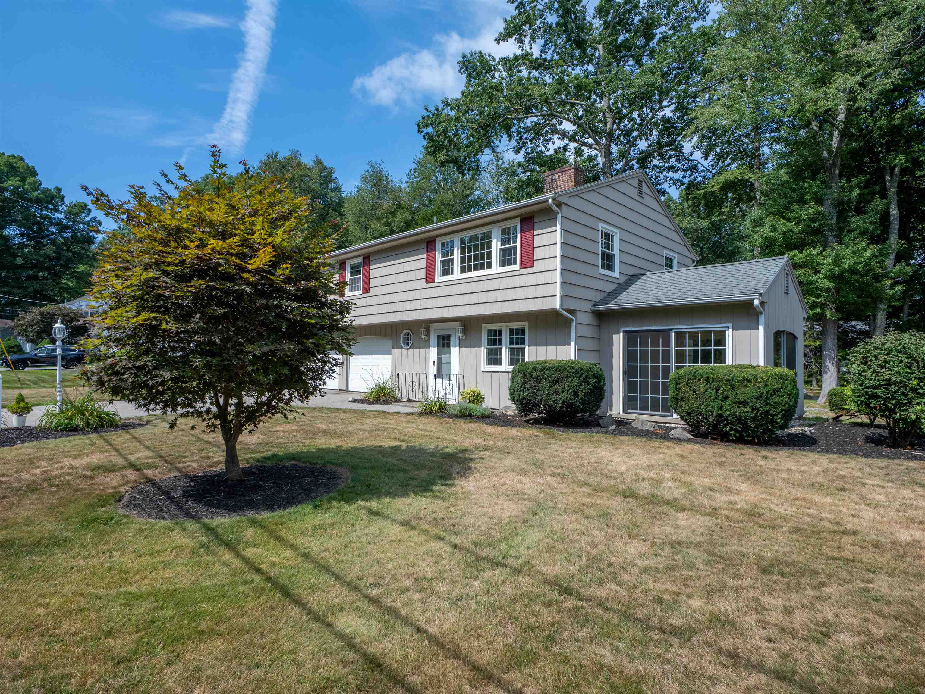 16 Longwood Drive