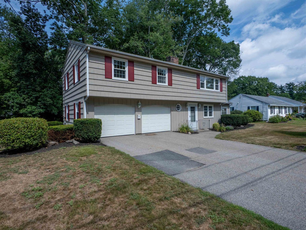 Photo of 16 Longwood Drive, Hampton, NH 03842 (MLS # 5104156)
