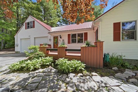 Photo of 19 Deer Street, Tilton, NH 03276 (MLS # 5091929)
