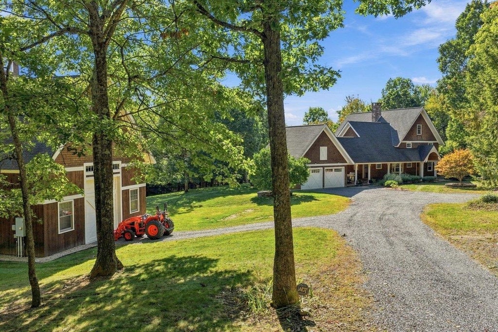 Photo of 114 C L Lane, Swanzey, NH 03446 (MLS # 5111816)