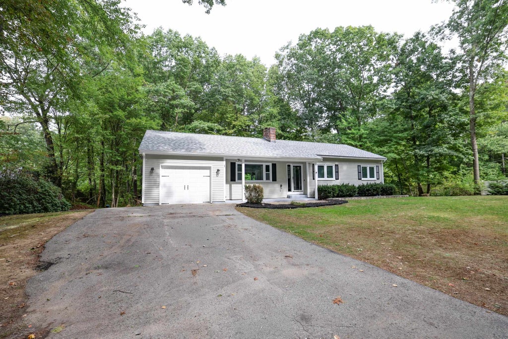 Photo of 44 Shannon Road, Salem, NH 03079 (MLS # 5111787)