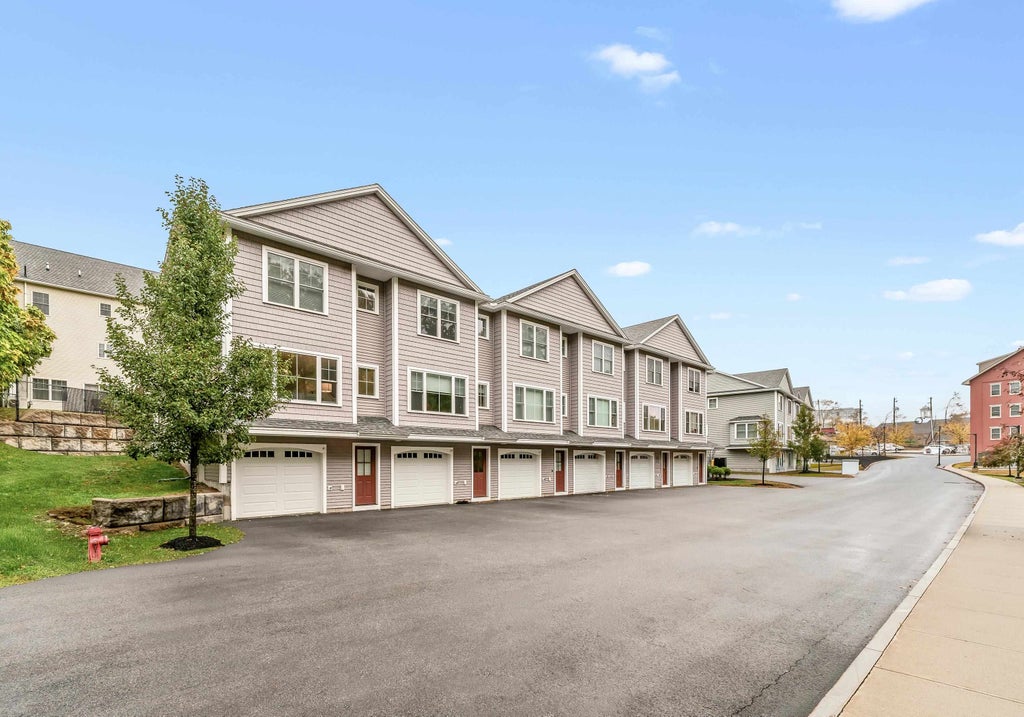 Photo of 41 Fownes Mill Court #Unit 10, Rochester, NH 03867 (MLS # 5114426)