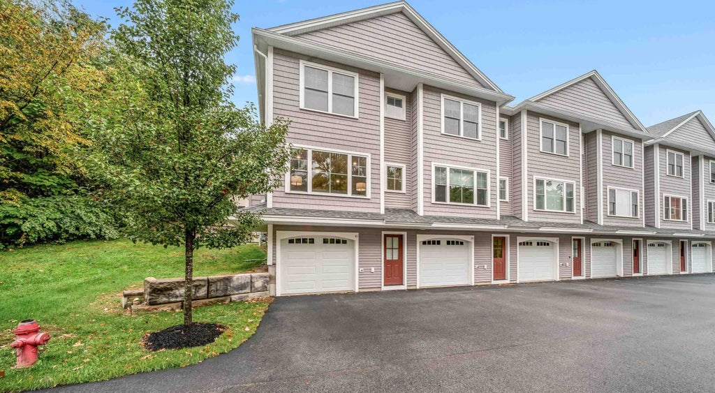 Photo of 41 Fownes Mill Court #Unit 10, Rochester, NH 03867 (MLS # 5114426)
