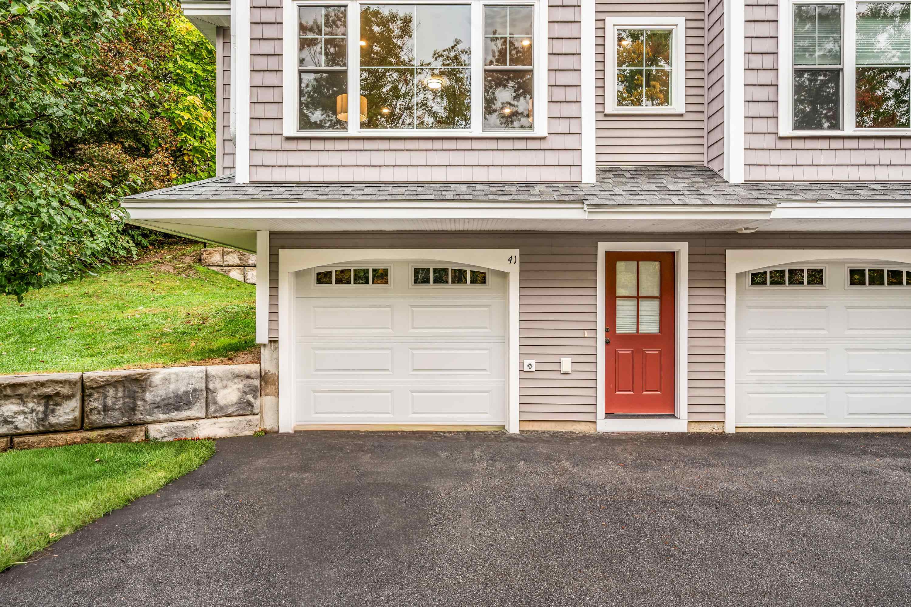 41 Fownes Mill Court Unit 10