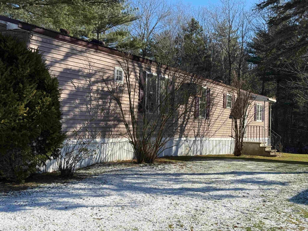 Photo of 1013 Camelot Drive, Exeter, NH 03833 (MLS # 5071645)