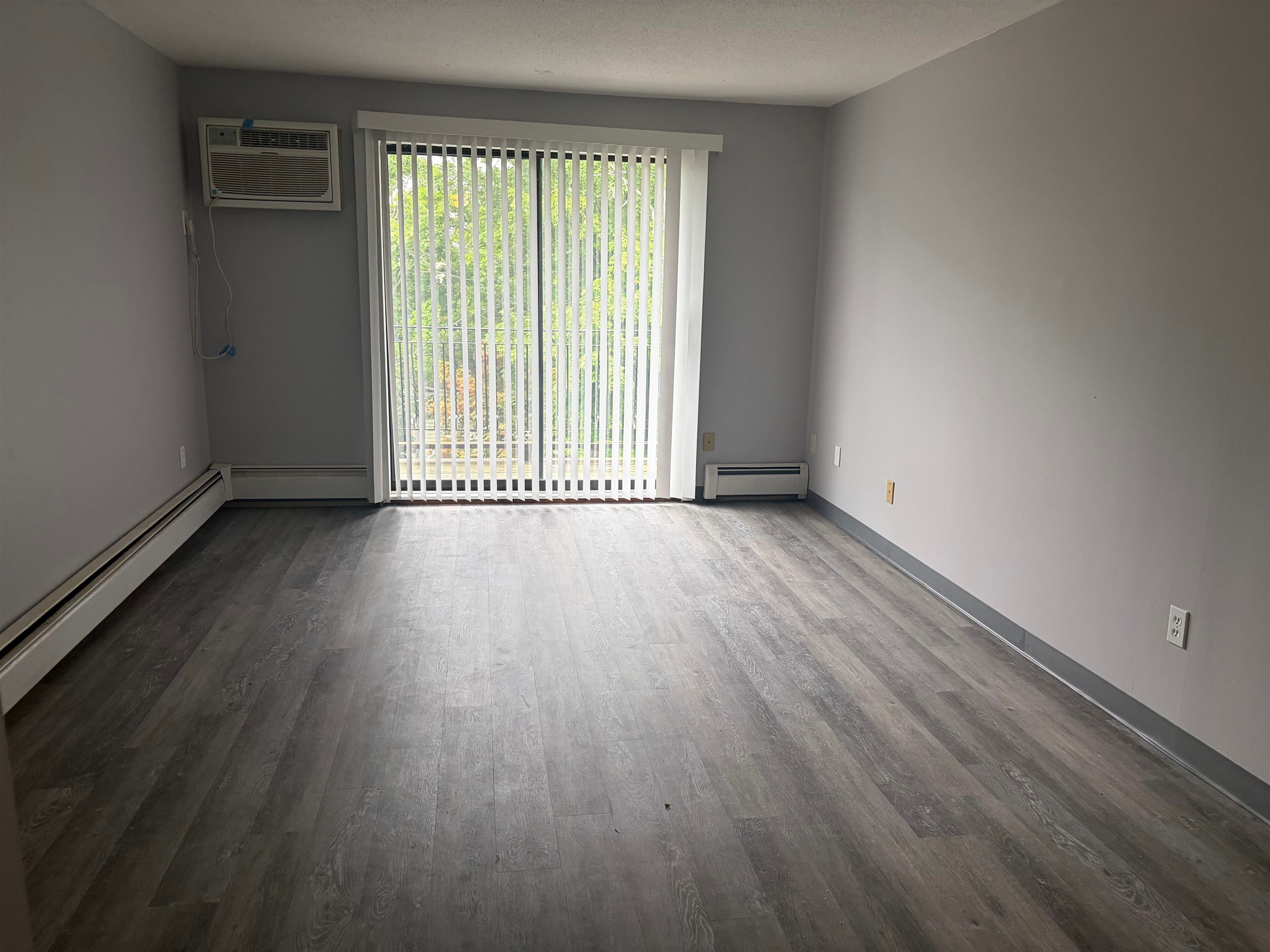128 Mammoth Road 21