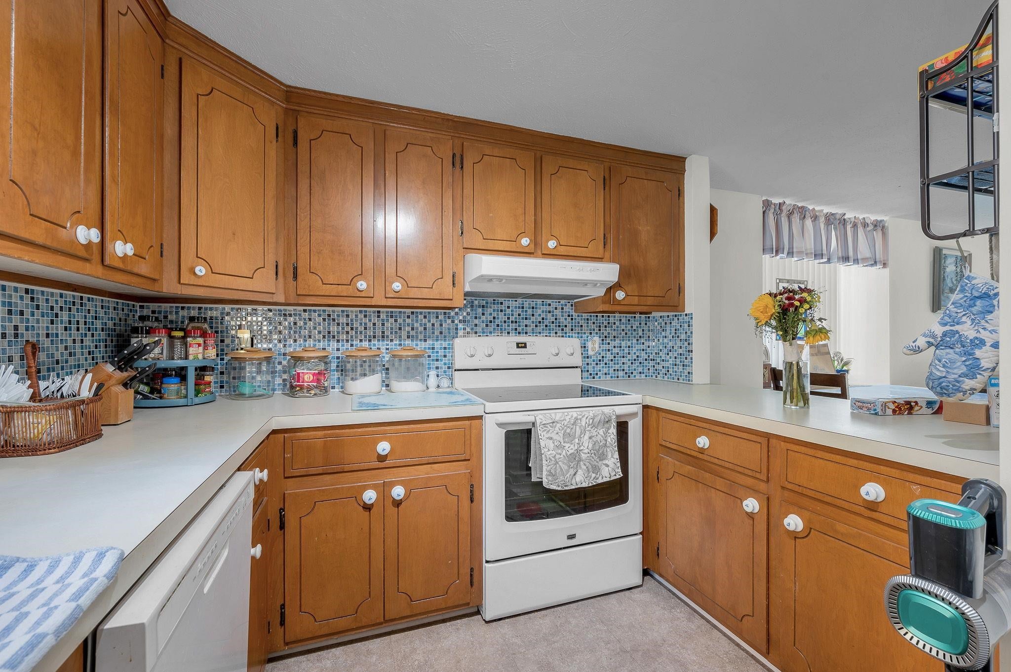 7 Essex Green Court 7