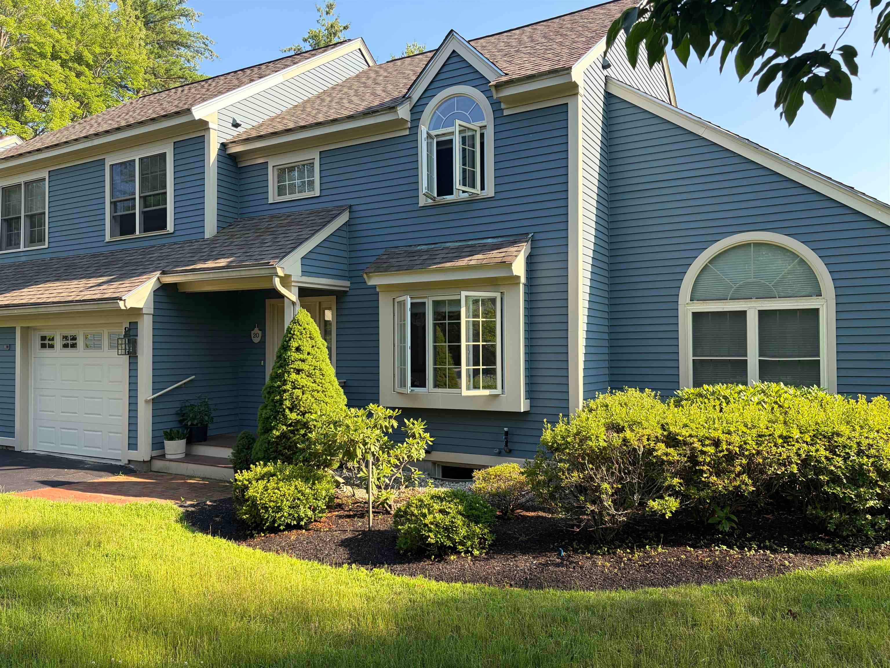 Photo 1 of 30 — 20 Peninsula Drive, Stratham, NH 03885