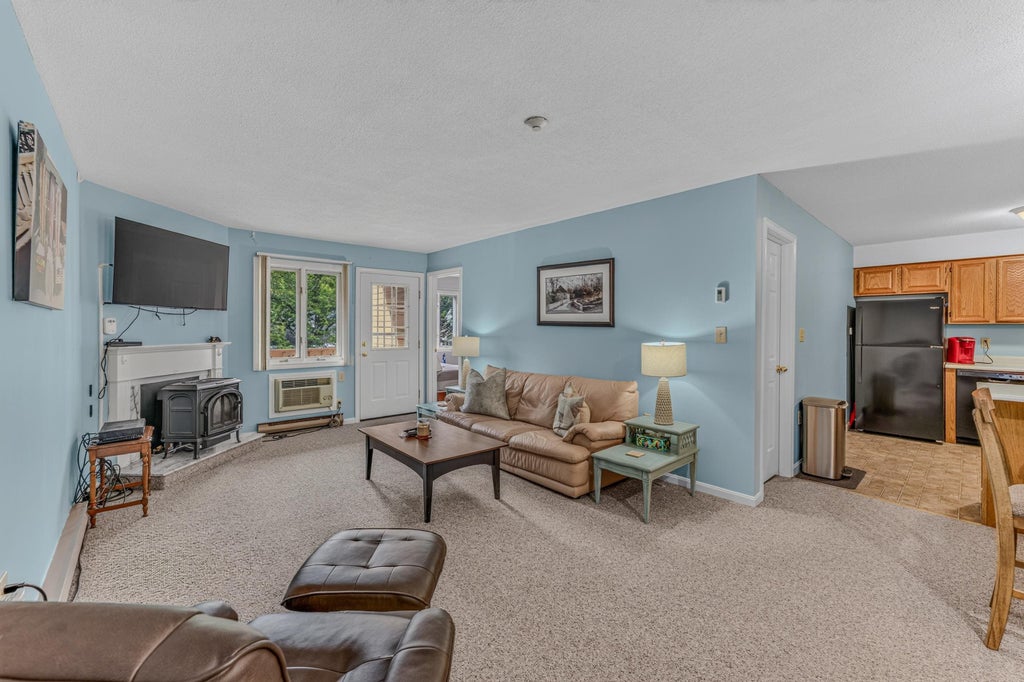 Photo of 227 Main Street #223, Lincoln, NH 03251 (MLS # 5104087)