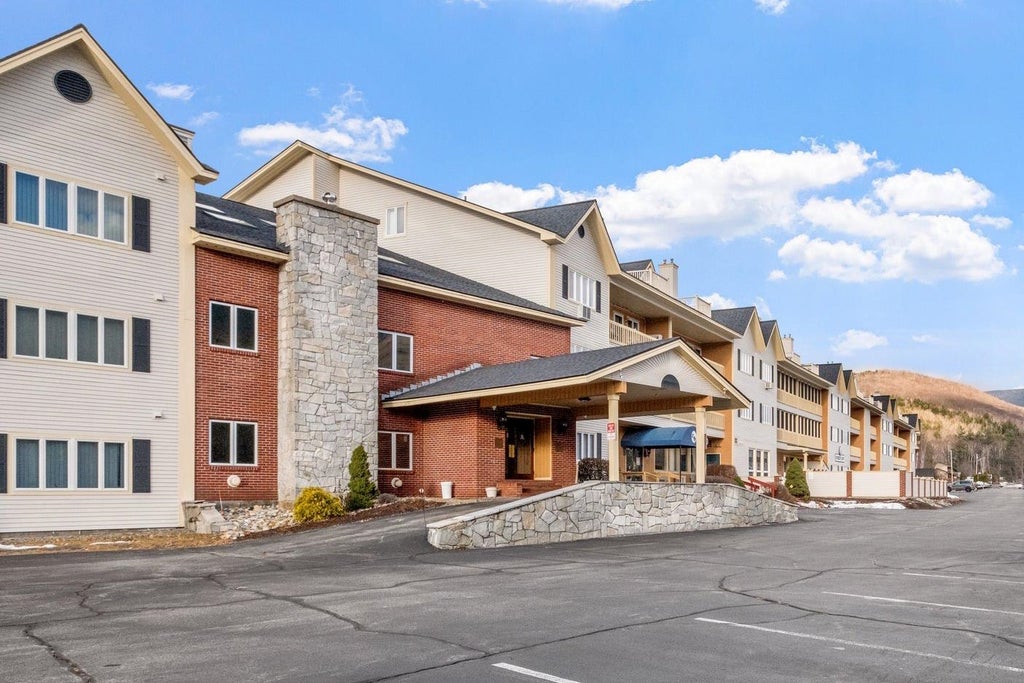 Photo of 227 Main Street #223, Lincoln, NH 03251 (MLS # 5104087)