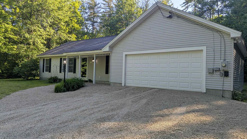 Photo of 35 Walker Hill Road, Ossipee, NH 03864 (MLS # 5093899)