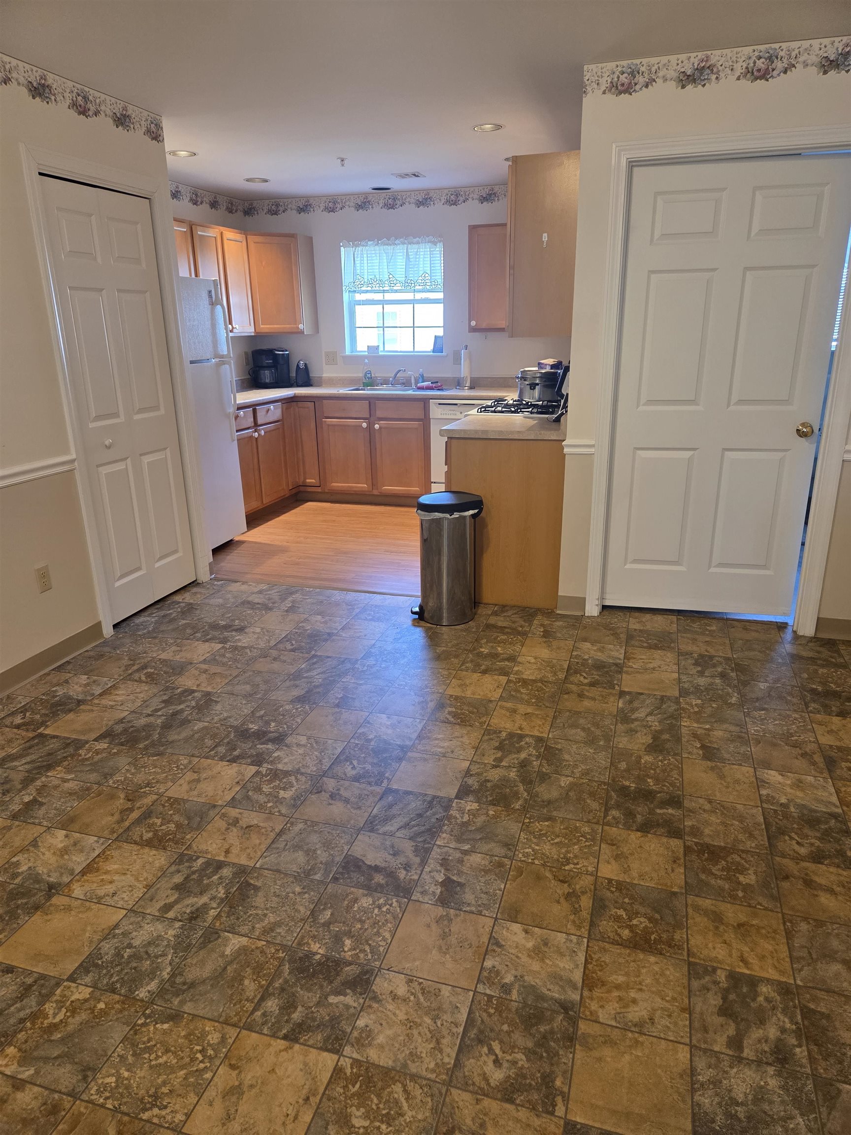 14 Tampa Drive B