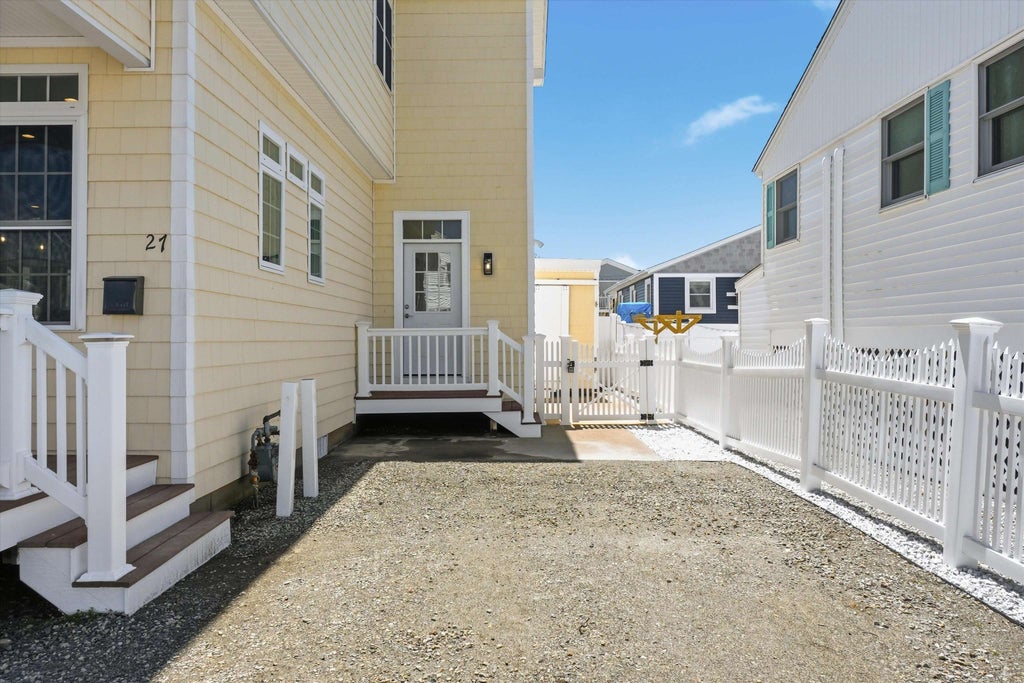 Photo of 27 Bittersweet Lane, Hampton, NH 03842 (MLS # 5090016)