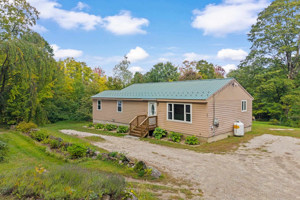 Photo of 681 West Road, Bradford, NH 03221 (MLS # 5111410)
