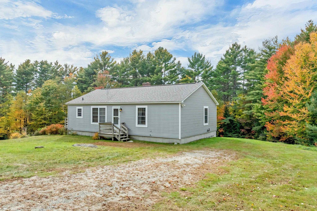 Photo of 1695 Maple Street, Bethlehem, NH 03574 (MLS # 5112999)