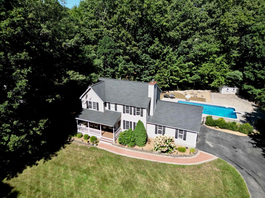 Photo of 9 Hampstead Road, Merrimack, NH 03054 (MLS # 5108642)