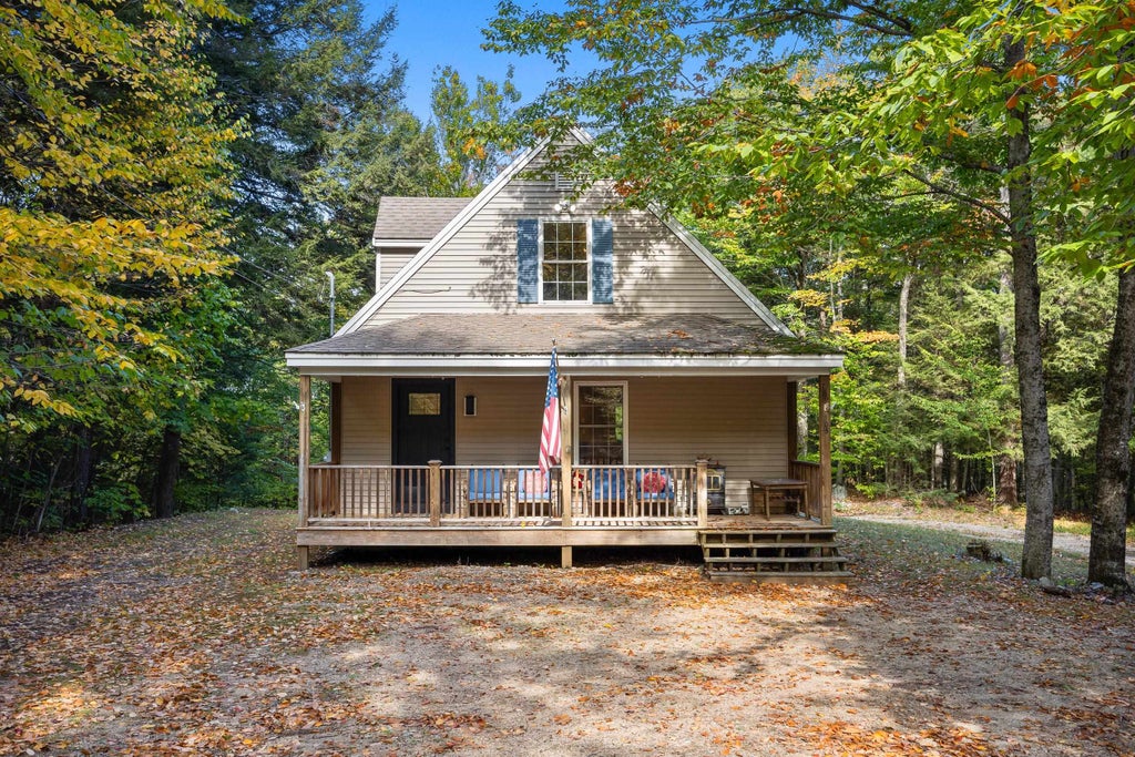 Photo of 105 Summit View Drive, Tamworth, NH 03886 (MLS # 5113996)