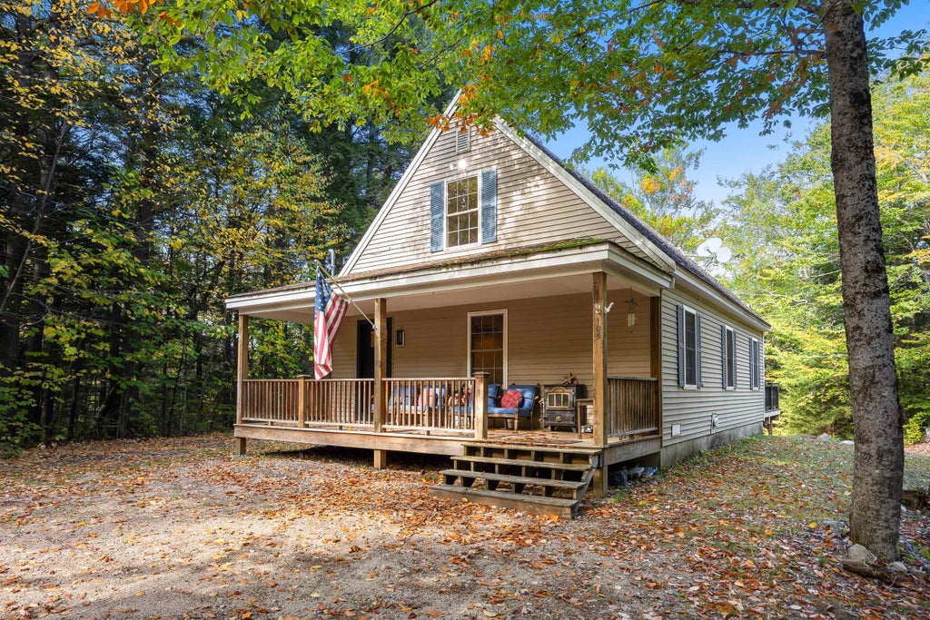 Photo of 105 Summit View Drive, Tamworth, NH 03886 (MLS # 5113996)