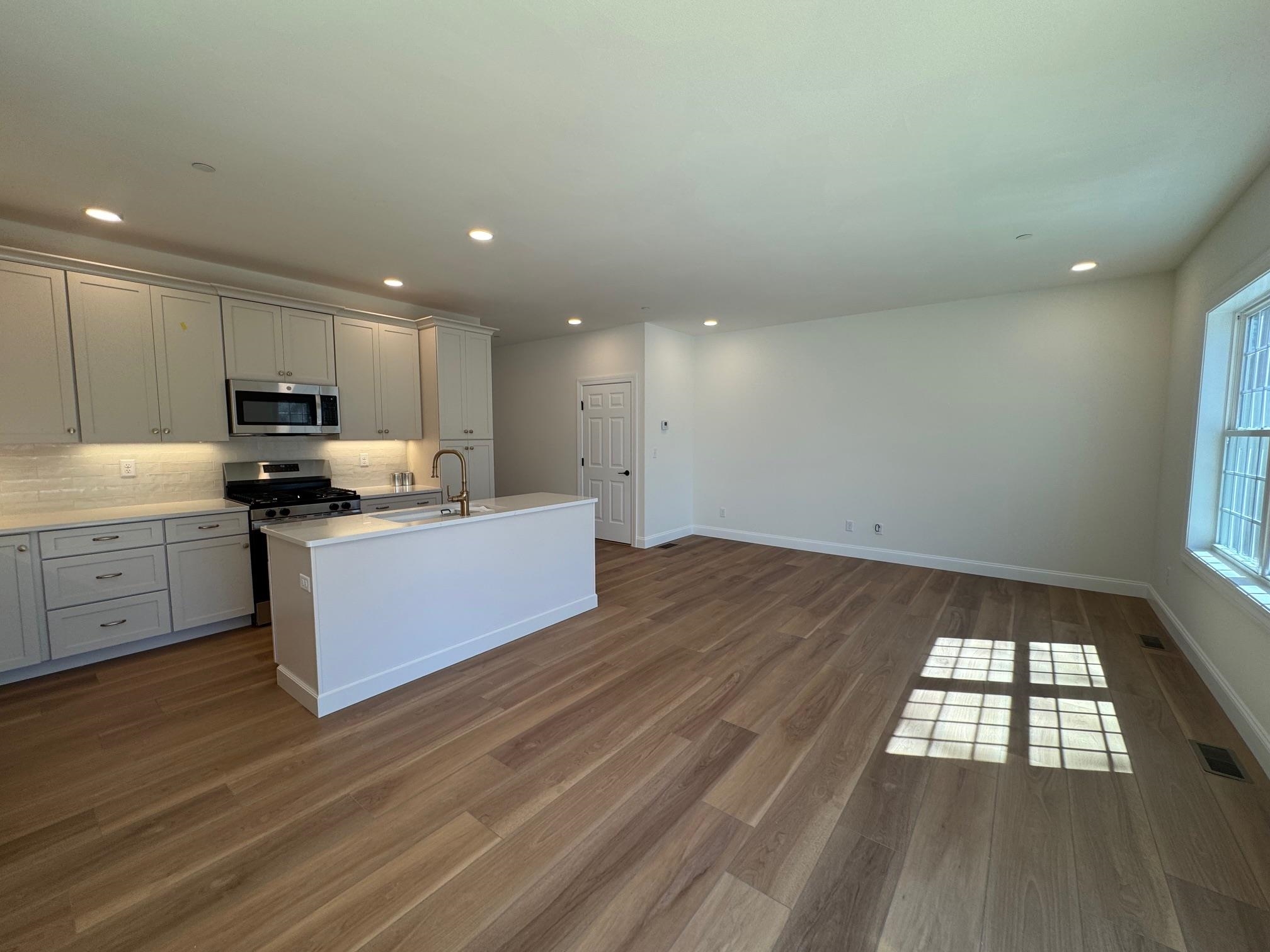 5A Dearborn Circle